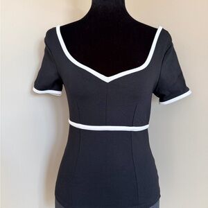 Classic Black Short-Sleeve Top with White Piping Trim